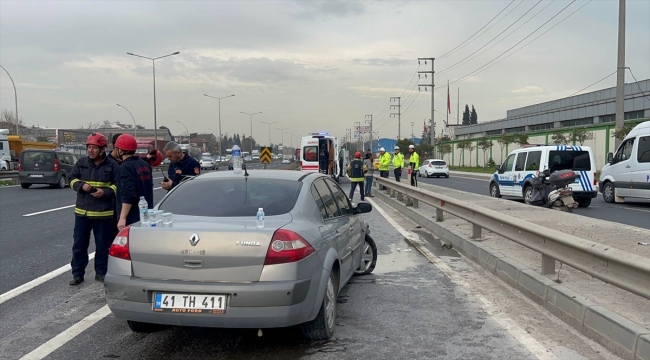 Kocaeli'deki trafik kazasında 2 kişi yaralandı