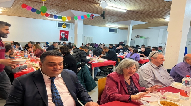 Moudon Türk Birliği ve Kültür Merkezi İsviçre'de iftar programı düzenledi