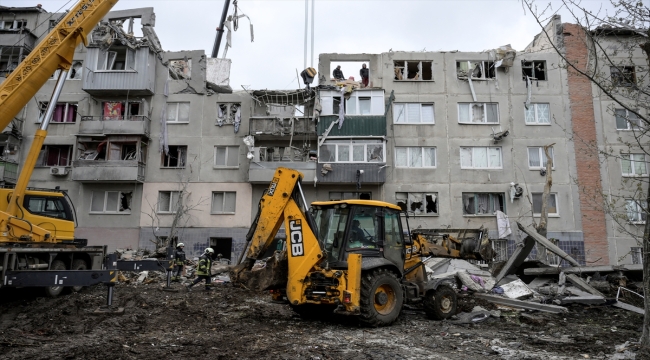 Rusya'nın Slovyansk'a yönelik füze saldırılarında ölenlerin sayısı 9'a yükseldi