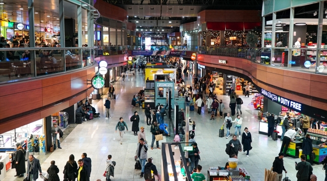 Sabiha Gökçen Havalimanı'nda bayram yoğunluğu başladı