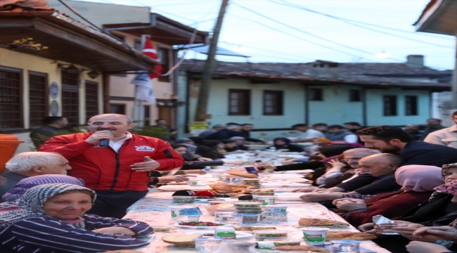 Sanayi ve Teknoloji Bakanı Varank, 700 yıllık Osmanlı köyü Cumalıkızık'ta iftara katıldı