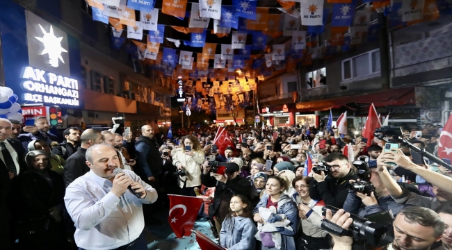 Sanayi ve Teknoloji Bakanı Varank, Orhangazi'de seçim ofisi açılışında konuştu