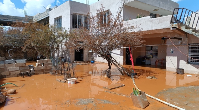 Şanlıurfa'da sağanak sonrası temizlik çalışması başlatıldı 