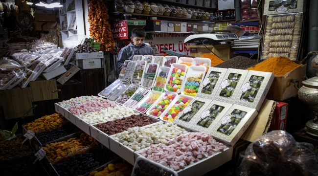 Tarihi Maraş Çarşısı'nda bayram yoğunluğu başladı