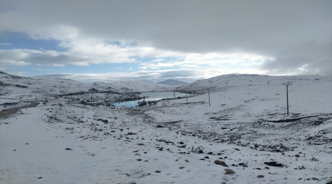 Tokat'ta kar yağışı etkili oldu 