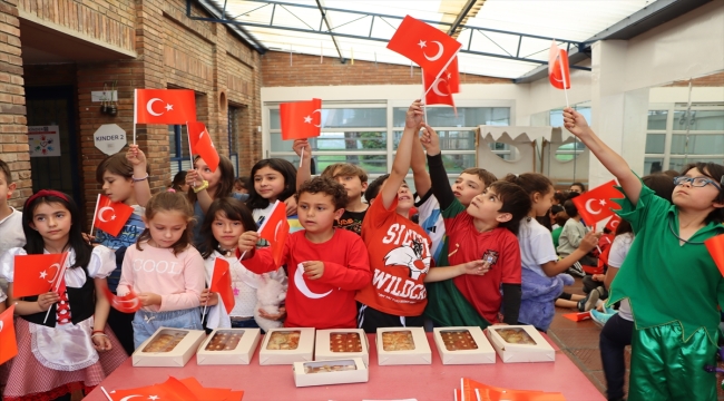 Türkiye Maarif Vakfından Kolombiya'da 23 Nisan Ulusal Egemenlik ve Çocuk Bayramı kutlaması