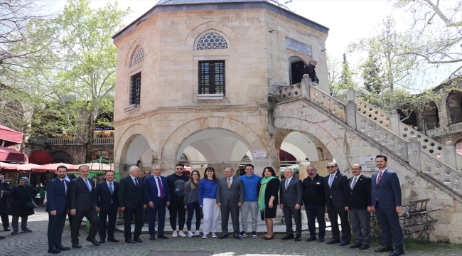 Yeni Azerbaycan Partisi heyeti Bursa'da ziyaretlerde bulundu