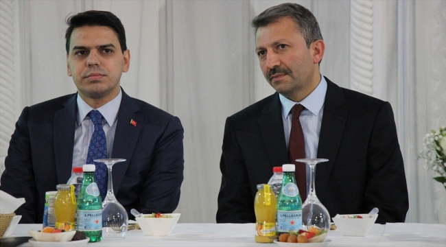 YTB Başkanı Eren, Fransa'daki Türk vatandaşlarla iftarda buluştu