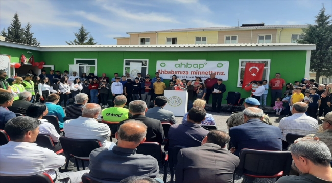 Adıyaman Gölbaşı'nda prefabrik yaptırılan fen lisesi açıldı