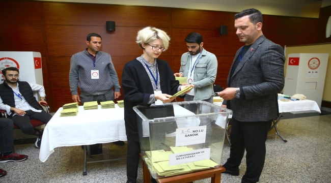 Azerbaycan'da Türkiye'deki 14 Mayıs seçimleri için oy kullanma işlemi sona erdi