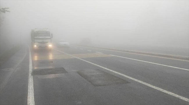 Bolu Dağı'nda sis etkili oluyor