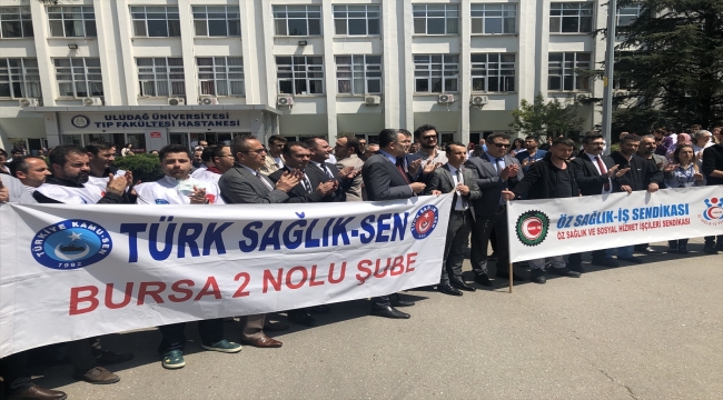 Bursa'da 2 hasta yakını tarafından darbedilen profesör için sağlıkçılardan tepki