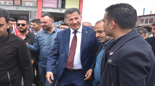 Cumhurbaşkanı adayı Sinan Oğan, Kars'ta esnafı ziyaret etti