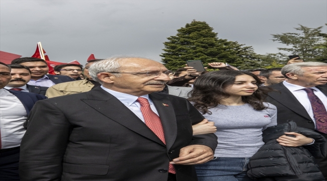 Cumhurbaşkanı adayı ve CHP Genel Başkanı Kılıçdaroğlu Anıtkabir'i ziyaret etti