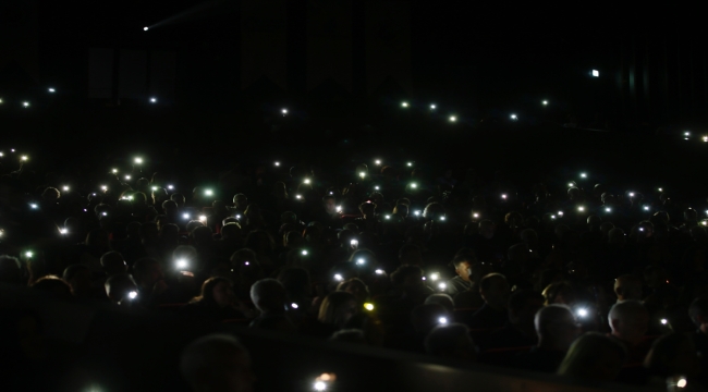 Depremde 7 üyesini kaybeden Antakya Medeniyetler Korosu Eskişehir'de konser verdi