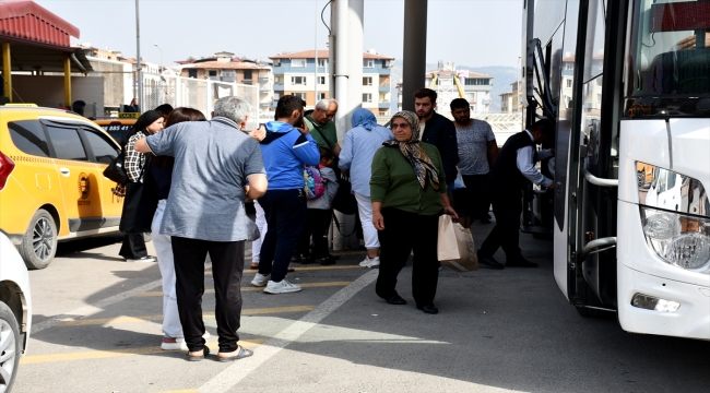 Depremler nedeniyle şehir dışına çıkan Hataylılar, seçim için kente dönüyor