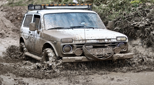 Düzce'de off-road sporcuları afet gönüllüleri için yarıştı