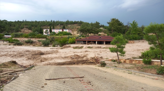 Denizli'de sağanak etkili oldu