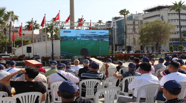 İskenderunspor taraftarları, play-off maçını dev ekrandan takip etti