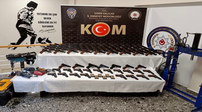 İzmir'de yasa dışı silah imal ve ticareti operasyonunda 4 kişi yakalandı