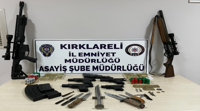 Kırklareli'nde iş yerinde 4 tabanca ile 2 tüfek ele geçirildi