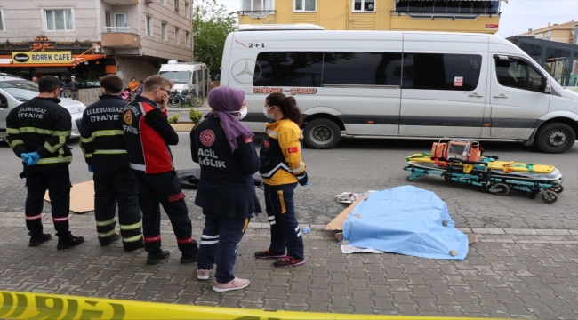 Kırklareli'nde tırın çarptığı anneanne ve torunu hayatını kaybetti