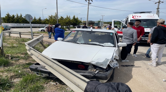 Kocaeli'de zincirleme trafik kazasında 4 kişi yaralandı