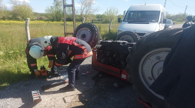 Malatya'da traktörün devrildiği kazada 3 kişi yaralandı