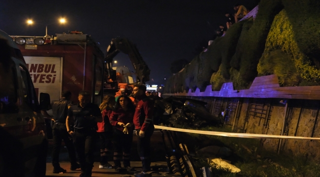 Maltepe'de aracın yol kenarında çalışan İBB işçilerine çarpması sonucu 4 kişi öldü 