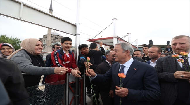 Milli Savunma Bakanı Akar Kayseri'de vatandaşlara seslendi