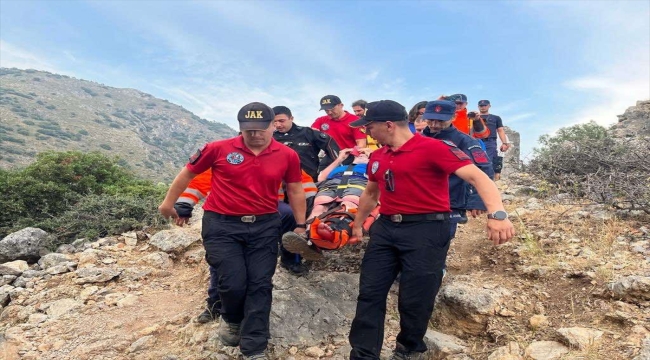 Muğla'da yürüyüşte yaralanan ABD'li turist hastaneye kaldırıldı