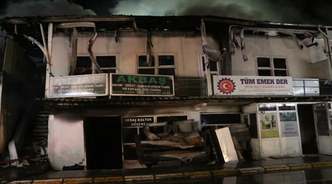 Sakarya'da yangında ev ve iş yerinde hasar oluştu