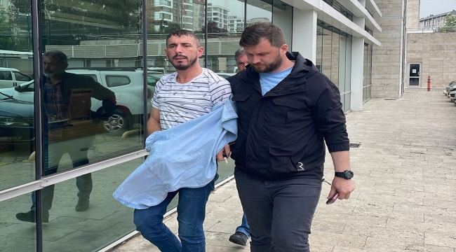 Samsun'da bir kasap müşterisini satırla yaraladı