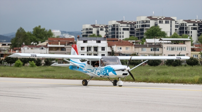 Türk havacılığının yeni uçağı Troy T200 ilk kez piste çıktı 