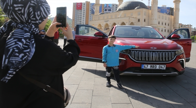 Türkiye'nin yerli otomobili Togg, Mardin'de tanıtıldı