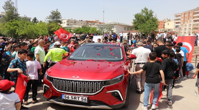 Türkiye'nin yerli otomobili Togg, Siirt'te tanıtıldı