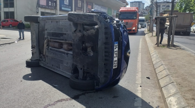 Tuzla'da 3 aracın karıştığı trafik kazasında 2 kişi yaralandı