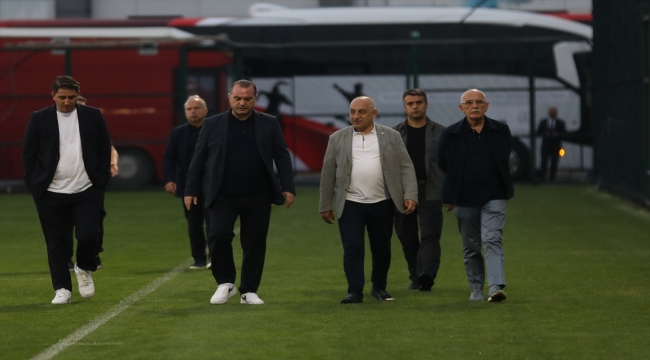 A Milli Futbol Takımı, Galler maçının hazırlıklarına başladı