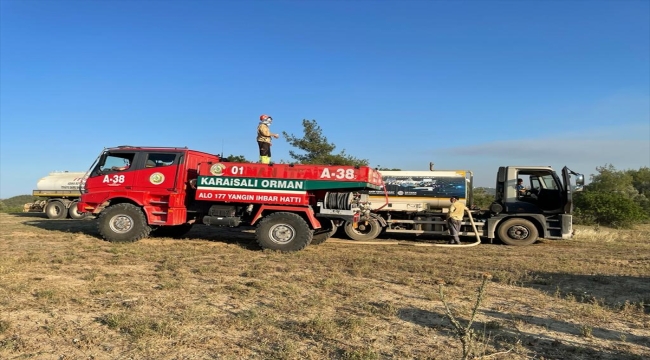 Adana'da çıkan orman yangınına müdahale ediliyor