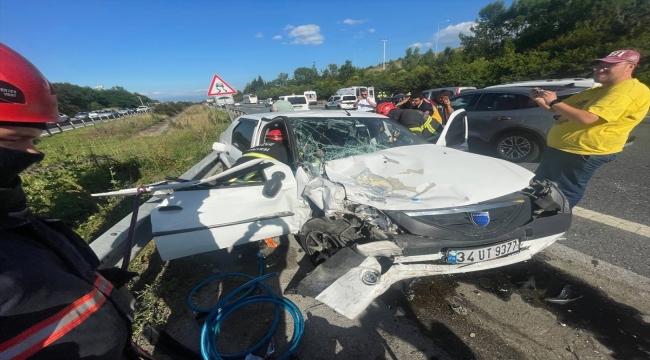 Anadolu Otoyolu'nun Düzce kesiminde zincirleme trafik kazasında 13 kişi yaralandı