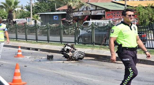 Antalya'da 3 otomobilin çarpıştığı kazada 2 kişi öldü, 3 kişi yaralandı