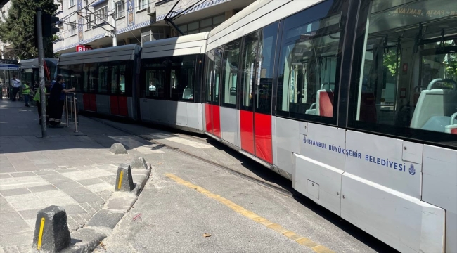 Bağcılar'da tramvay raydan çıktı