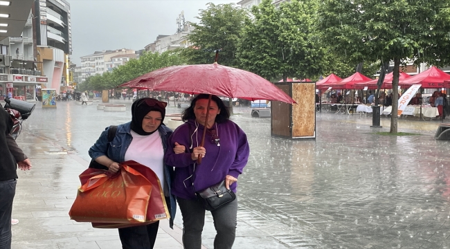 Bolu'da sağanak etkili oldu