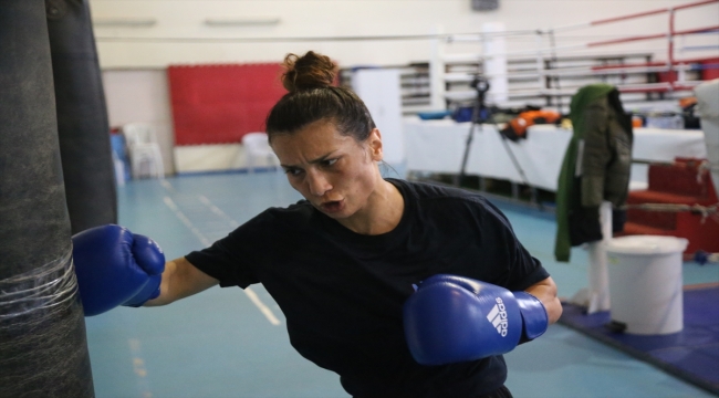 Busenazların başarısından etkilenip döndüğü boksta olimpiyat vizesi istiyor