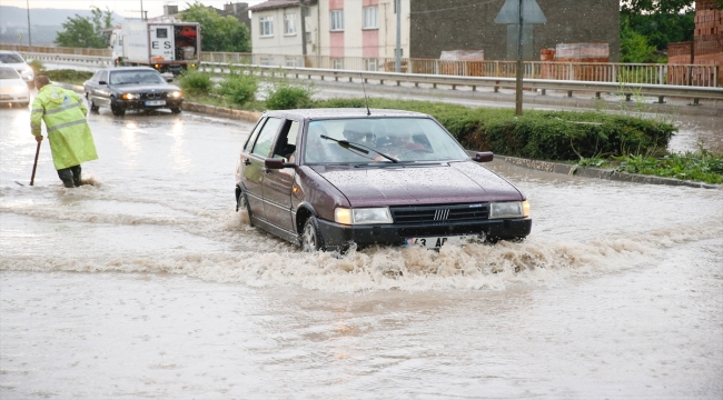 Eskişehir'de şiddetli sağanak ve dolu etkili oldu