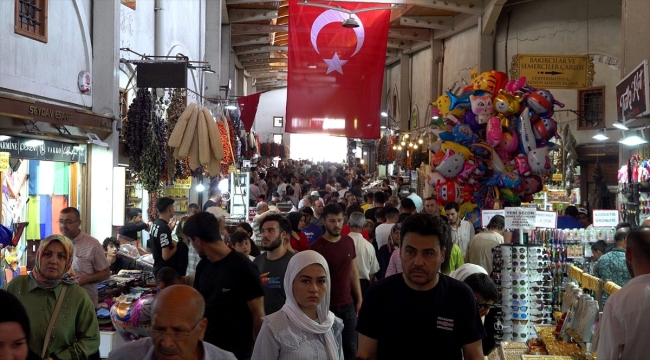 Gaziantep ve çevre illerindeki hayvan pazarlarında arife yoğunluğu yaşanıyor