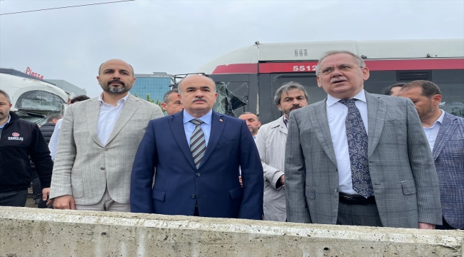 Samsun'da tramvayların çarpışması sonucu 26 kişi yaralandı