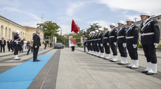 İstanbul Valisi Davut Gül göreve başladı: