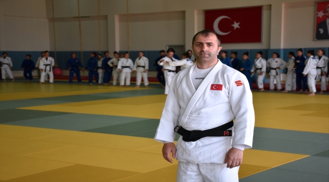 Kadın Ümit Milli Judo Takımı, Avrupa Şampiyonası'na "altın madalya" parolasıyla hazırlanıyor