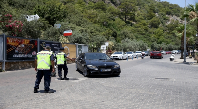 Muğla sahillerinde bayram tatili yoğunluğu yaşanıyor